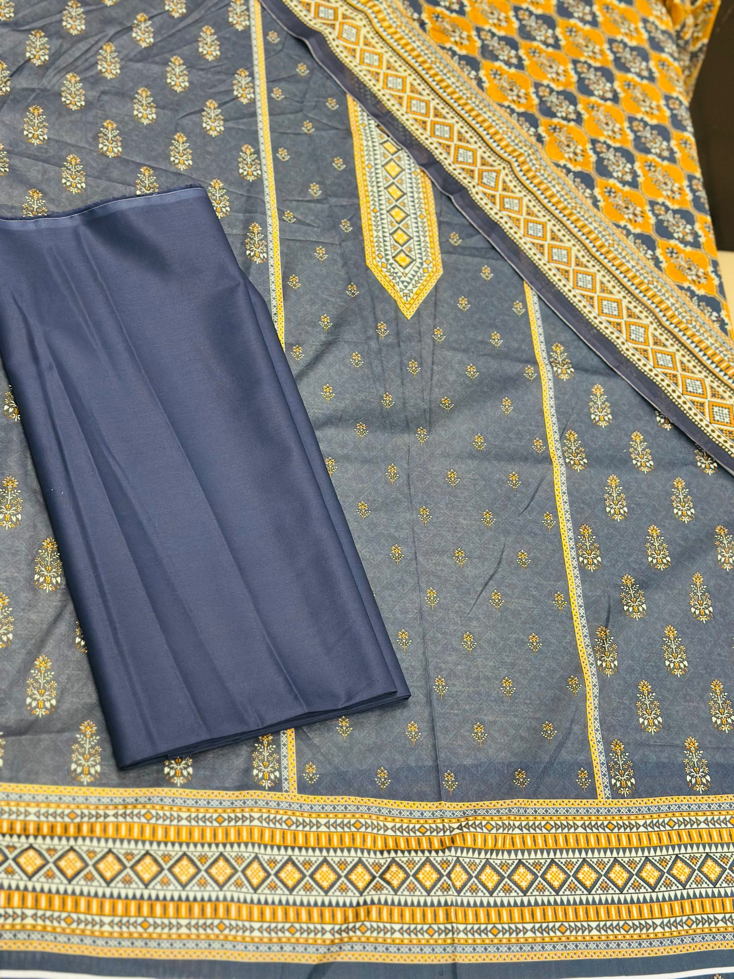 BINSAEED PRINTED LAWN 3-PIECE