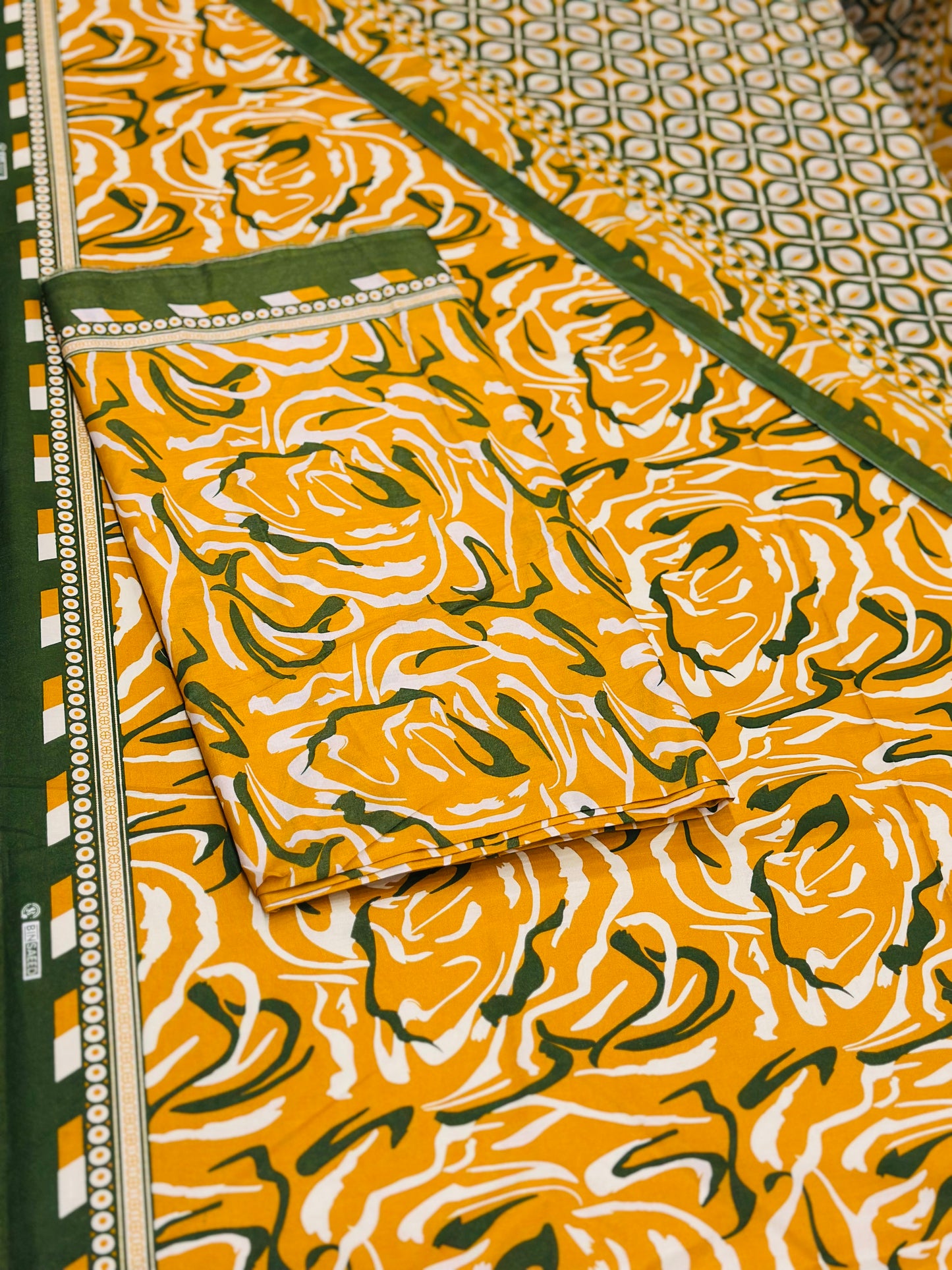 BINSAEED PRINTED LAWN 3-PIECE