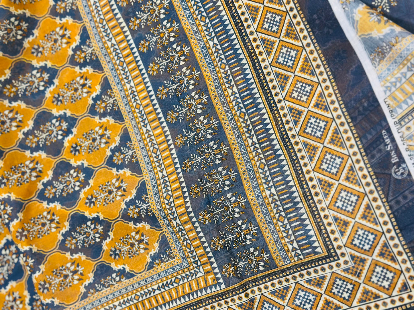 BINSAEED PRINTED LAWN 3-PIECE