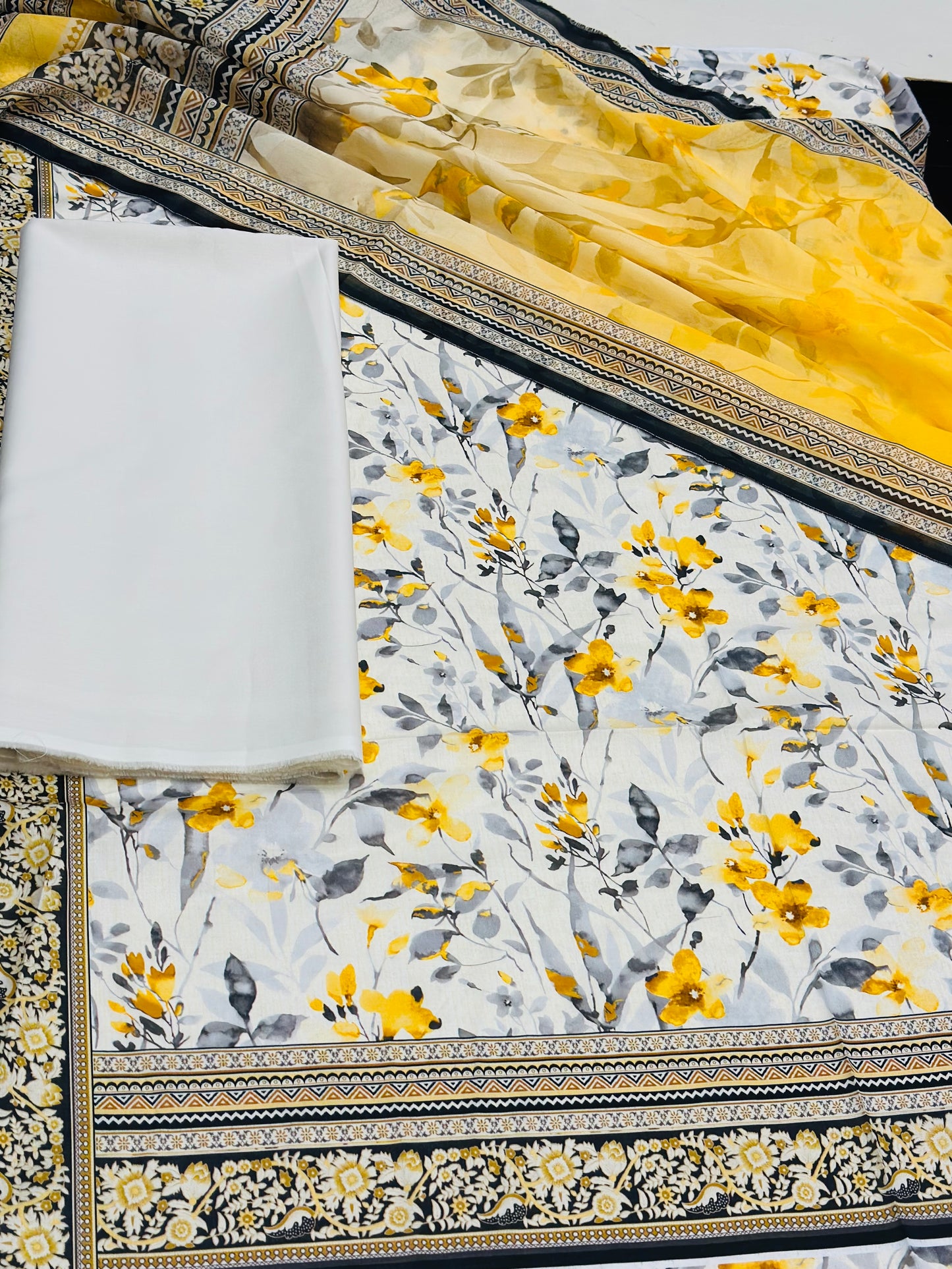 BINSAEED PRINTED LAWN 3-PIECE