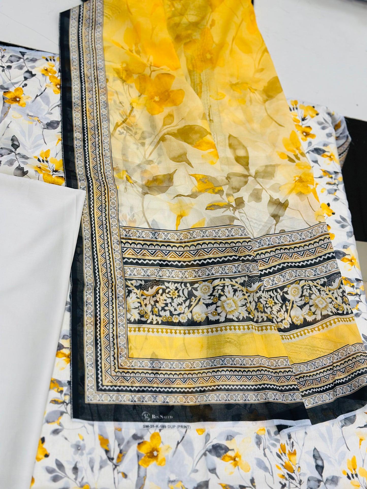 BINSAEED PRINTED LAWN 3-PIECE